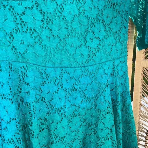 6/$20. Graduation dress , formal, wedding embroidered teal dress medium - Picture 2 of 8